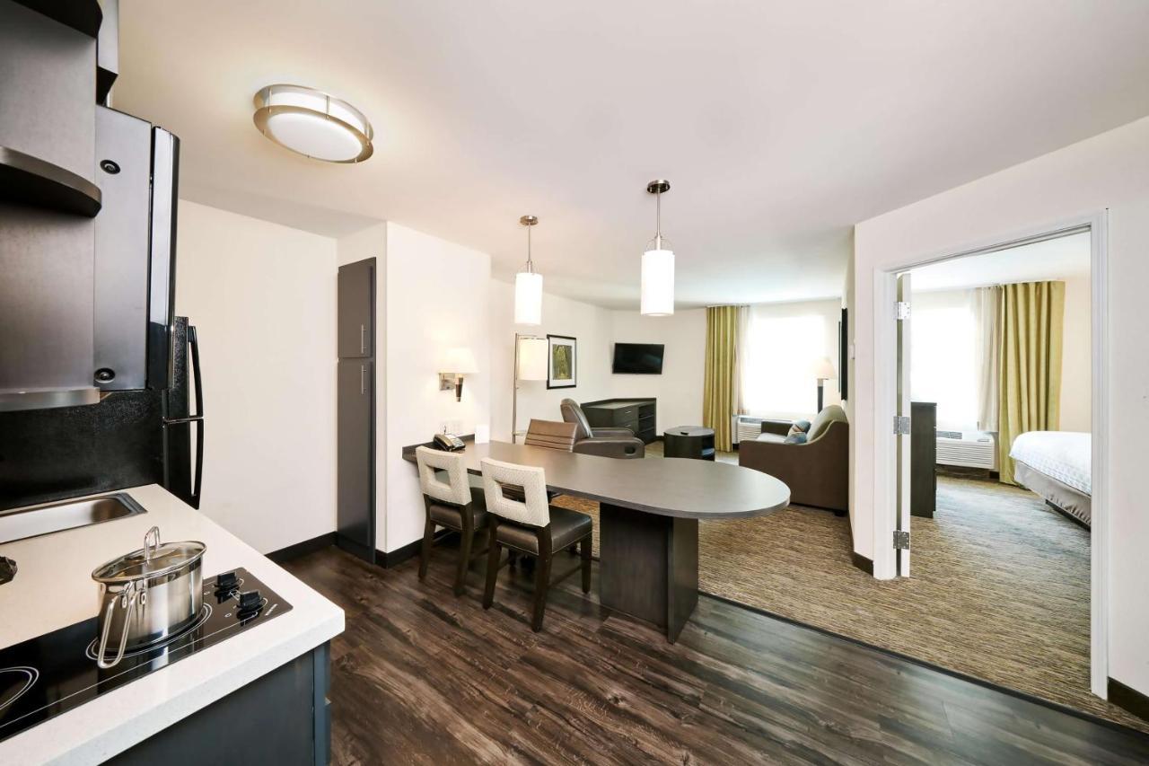 Sonesta Simply Suites Denver West Federal Center Лейкуд Екстериор снимка