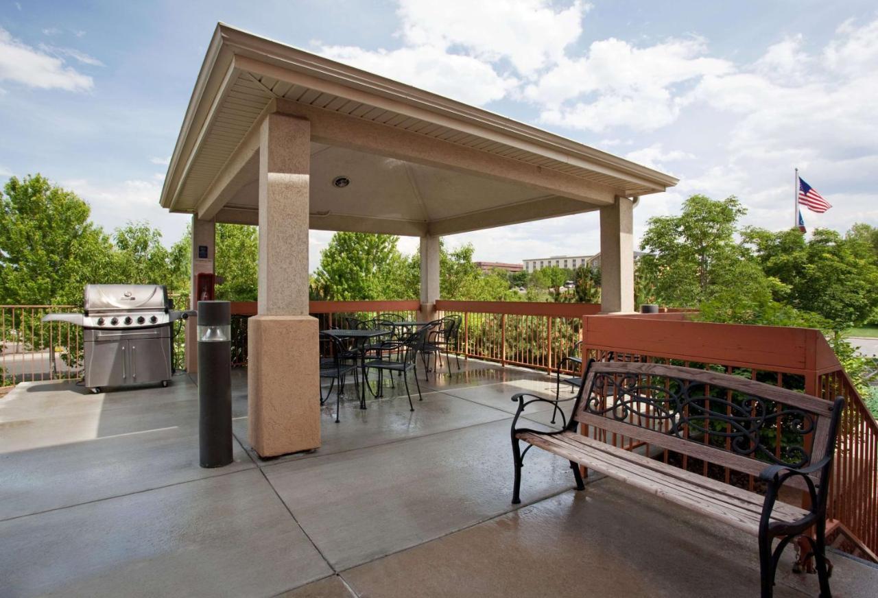 Sonesta Simply Suites Denver West Federal Center Лейкуд Екстериор снимка