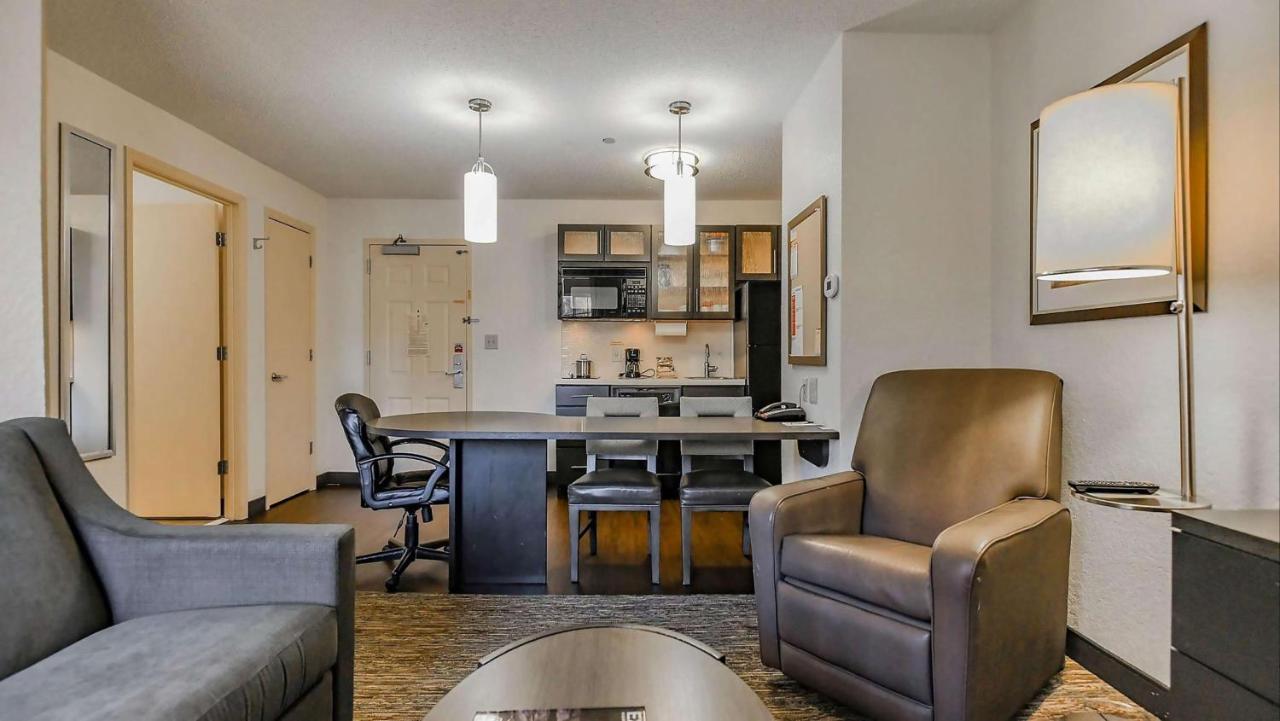 Sonesta Simply Suites Denver West Federal Center Лейкуд Екстериор снимка