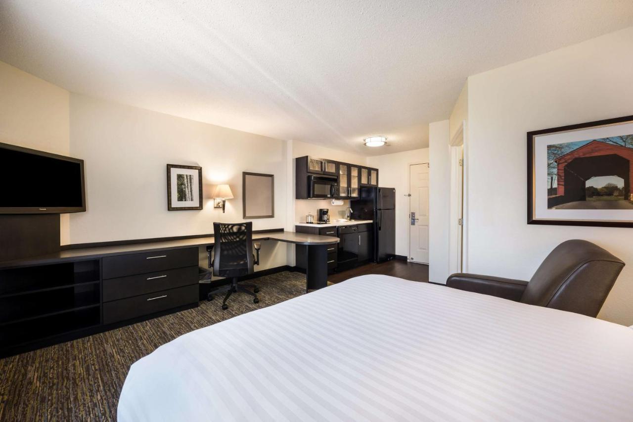 Sonesta Simply Suites Denver West Federal Center Лейкуд Екстериор снимка
