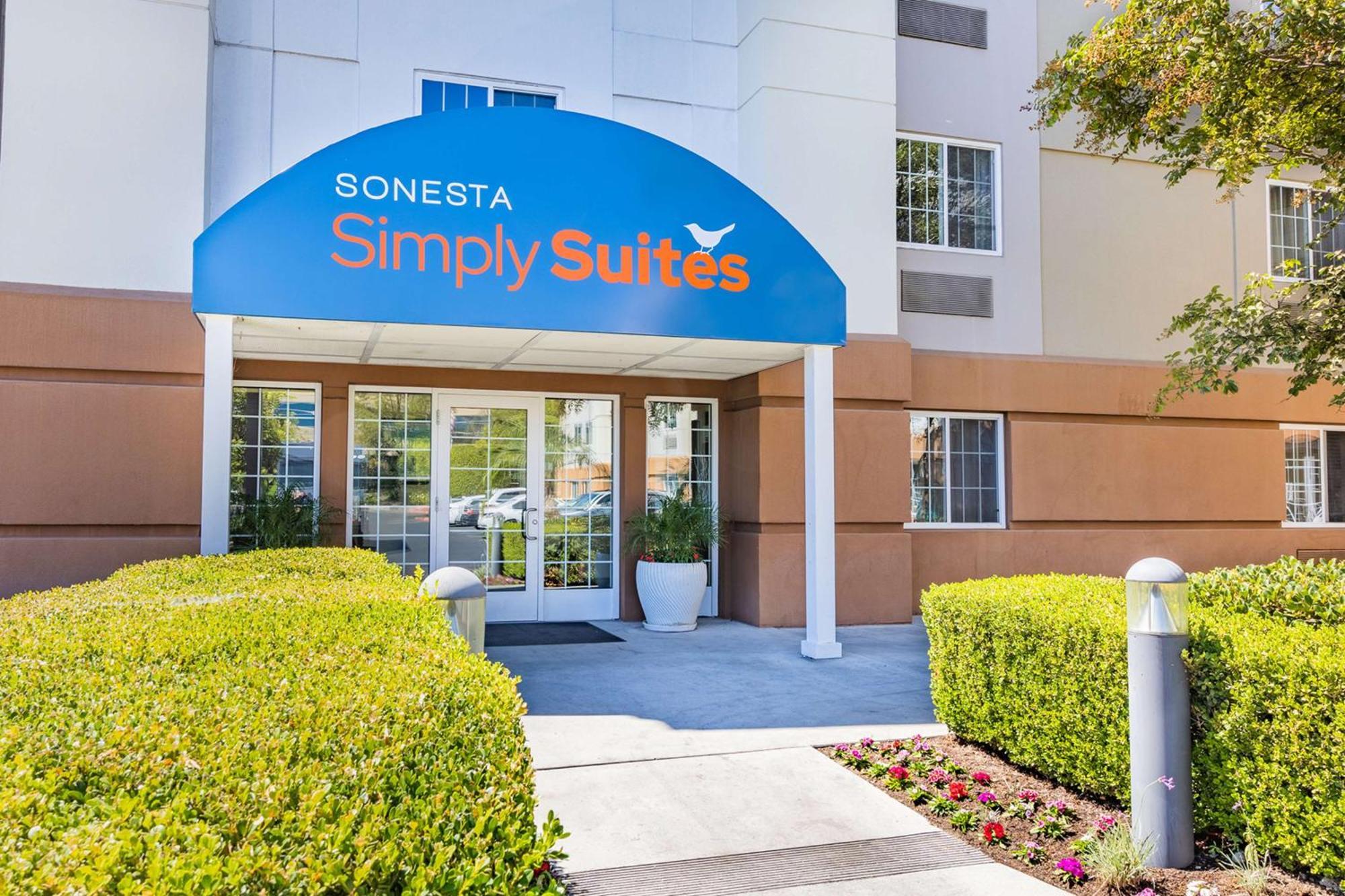 Sonesta Simply Suites Denver West Federal Center Лейкуд Екстериор снимка