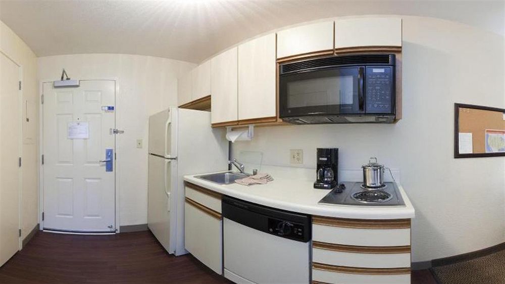 Sonesta Simply Suites Denver West Federal Center Лейкуд Екстериор снимка