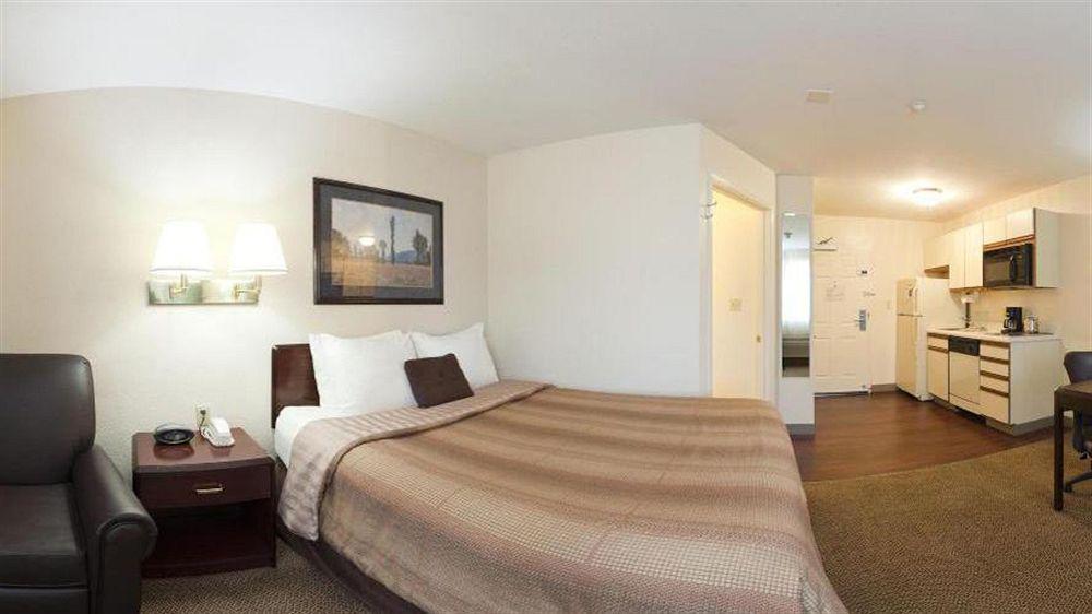 Sonesta Simply Suites Denver West Federal Center Лейкуд Екстериор снимка